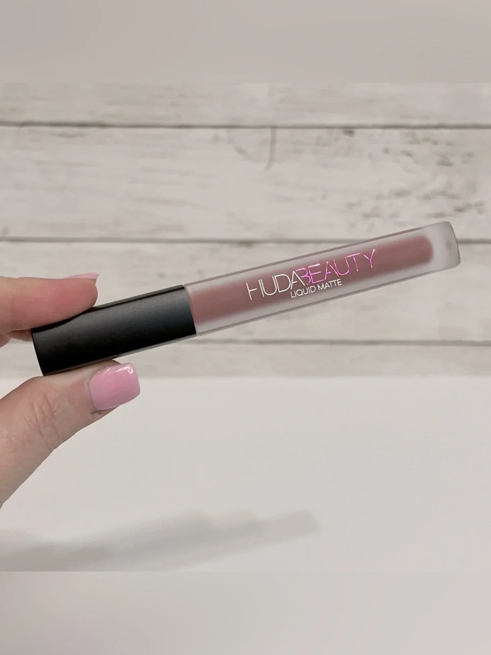 NEW HUDA BEAUTY Liquid Matte Lipstick - Queen of Sheba PRICE FIRM